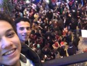 بالفيديو.. أهالى الإسكندرية يحتشدون فى سان ستيفانو احتفالا برأس السنة