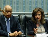 بالصور.. سحر طلعت مصطفى تطالب وزيرى السياحة والآثار تشكيل لجنة لتطوير الأهرامات