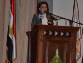 الفنانة أنوشكا بجامعة عين شمس: بعشق ترابك يا بلدى