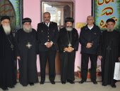 بالصور.. مطران بورسعيد وأسقف الإسماعيلية يهنئان سجناء بورسعيد ‏بأعياد الميلاد