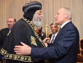 بالصور.. أمين الجامعة العربية يصل الكاتدرائية لتهنئة البابا تواضروس بالعيد