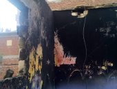 بالصور.. حريق يدمر منزل بقرية عامر فى السويس