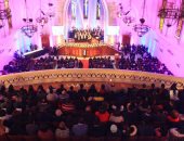 بالفيديو والصور.. .. الطائفة الإنجيلية تبدأ احتفالية العيد بالترانيم والصلاة