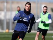 بالفيديو.. رونالدو يسجل الهدف الثالث للريال ضد غرناطة