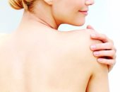 فى خطوات سريعة "الكركم" يخلصك من حب الشباب بمنطقة الظهر  