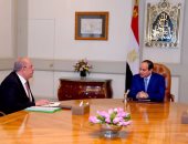 السيسى يجتمع برئيس المركزى للمحاسبات ويؤكد دور الجهاز فى حماية أموال الدولة