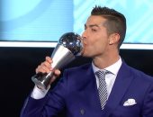 رسميا.. رونالدو يفوز بجائزة "فيفا" لأفضل لاعب فى العالم 2016