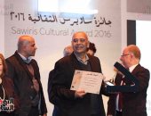 بالصور..علاء فرغلى ومحمد ربيع يحصدان المركز الأول بجائزة ساويرس فرع شباب الأدباء