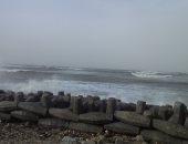 بالصور.. طقس سيئ ورياح شديدة وتوقف حركة الصيد بشمال كفر الشيخ