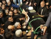 بالصور.. روحانى ورموز إيران يودعون جثمان رفسنجانى فى حسينية جماران