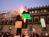 بالصور..تظاهرات فى المكسيك تطالب الرئيس بالاستقالة بعد رفع أسعار الوقود