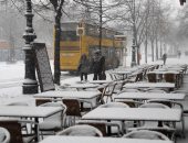 بالصور.. عاصفة ثلجية تضرب ألمانيا وتوقف حركة المرور