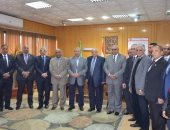 محافظ الإسماعيلية يناقش المشروعات القومية مع أعضاء حزب حماة الوطن