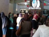 بالصور: أولياء أمور مدرسة خاصة بالإسكندرية يستغيثون من زيادة المصروفات