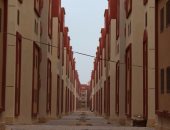 محافظ السويس ينهى مشكلة الدور الأرضى بالوحدات السكنية بمدينة عدلى منصور