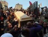 بالفيديو والصور..وصول جثمان الفنانة كريمة مختار لمسجد عمرو بن العاص