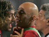 بالفيديو.. "خناقة وصلح وتعادل".. 3مشاهد جمعت المعلم والعالمى قبل صدام الليلة