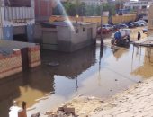 ننشر فيديو وصور غرق منازل بركة الدماس فى أسوان بمياه الصرف الصحى