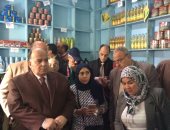 إغلاق جمعية تموينية وإحالة مديرها للنيابة العامة خلال جولة مفاجئة لمحافظ الدقهلية