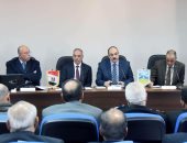 محافظ الإسكندرية يشدد على تقديم أفضل خدمات للمواطنين والارتقاء بالمستوى المقدم له