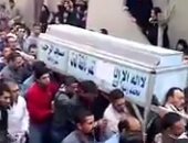 بالفيديو والصور.. تشييع جثامين 9 من ضحايا حادث انقلاب سيارة بطوخ فى الدقهلية 