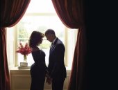 بالصور.. أجمل 10 مشاهد رومانسية لباراك وميشيل أوباما فى 8 سنوات