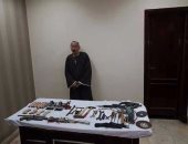 ضبط "أبو سمرة" لإدارته ورشة لتصنيع الأسلحة النارية فى قرية ببنى سويف