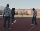 شاهد.. تنكر ثلاثى بايرن ميونخ فى مباراة شوارع