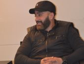 السقا يوقف تصوير "الحصان الأسود" 5 أيام لينتهى من "هروب اضطرارى"