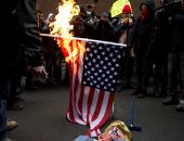 الشرطة الأمريكية تطلق قنابل الغاز لتفريق متظاهرين ضد ترامب فى واشنطن