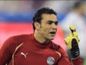 5 مواقف كافأ فيها الحظ أسطورة حراسة المرمى عصام الحضرى