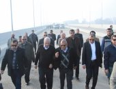 بالصور..وزير النقل:الانتهاء من 70% من أعمال تنفيذ طريق شبرا ـ بنها الحر