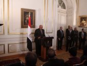 سامح شكرى يكشف عن ترتيب لقاء يجمع "حفتر والسراج"