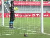 بالفيديو.. "سبايدر مان" تميمة حظ حارس غانا أمام مالى 