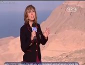 بالفيديو.. معجزة مصر بجبل الجلالة بإنشاء منتجع سياحى به 80 فيلا وفندق ضخم