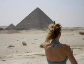 ملكات جمال العالم يزرن الأهرامات وأبو الهول