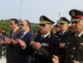 مدير أمن الإسكندرية يضع إكليل الزهور على النصب التذكارى لشهداء الشرطة