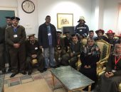 بالصور.. مدير أمن الموانئ للعاملين بمطار أسوان: الظهور بشكل لائق يعكس صورتنا الحضارية 