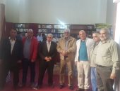 بالصور.. رئيس اتحاد الناشرين العرب يتجول داخل معرض الكتاب