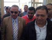بالصور.. وزير الصحة يصل مستشفى أسوان العام تمهيداً لافتتاحها بحضور الرئيس