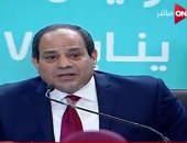 شاب يشكو للرئيس: الناس تعبانة من الغلاء.. والسيسي يبتسم