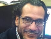 مناقشة "ميل إلى السعادة" للكاتب سامح قاسم بمعرض القاهرة الدولى للكتاب