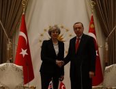 بريطانيا وتركيا توقعان اتفاقية دفاعية لتطوير طائرات تركية مقاتلة
