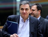وزير مالية اليونان يرحب باتفاق منطقة اليورو على منح قرض جديد لبلاده