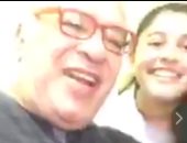 شاهد الفنان صلاح عبد الله يتغنى بفوز منتخب مصر والصعود للدور نصف النهائى