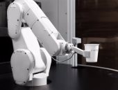 إل جى CLOi ServeBot تقدم روبوتا للعمل بالمطاعم فى الولايات المتحدة