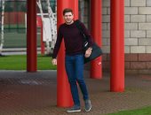 بالصور.. جيرارد يبدأ مشواره التدريبى فى أكاديمية ليفربول