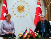 ألمانيا تقرر اسقبال 500 لاجئ شهريا من تركيا
