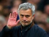 بالفيديو.. جماهير تشيلسى تسب مورينيو والبرتغالى يذكرهم بالبطولات