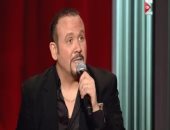 "لا محبة إلا بعد عداوة".. هشام عباس يروى تفاصيل أول لقاء جمعه بزوجته